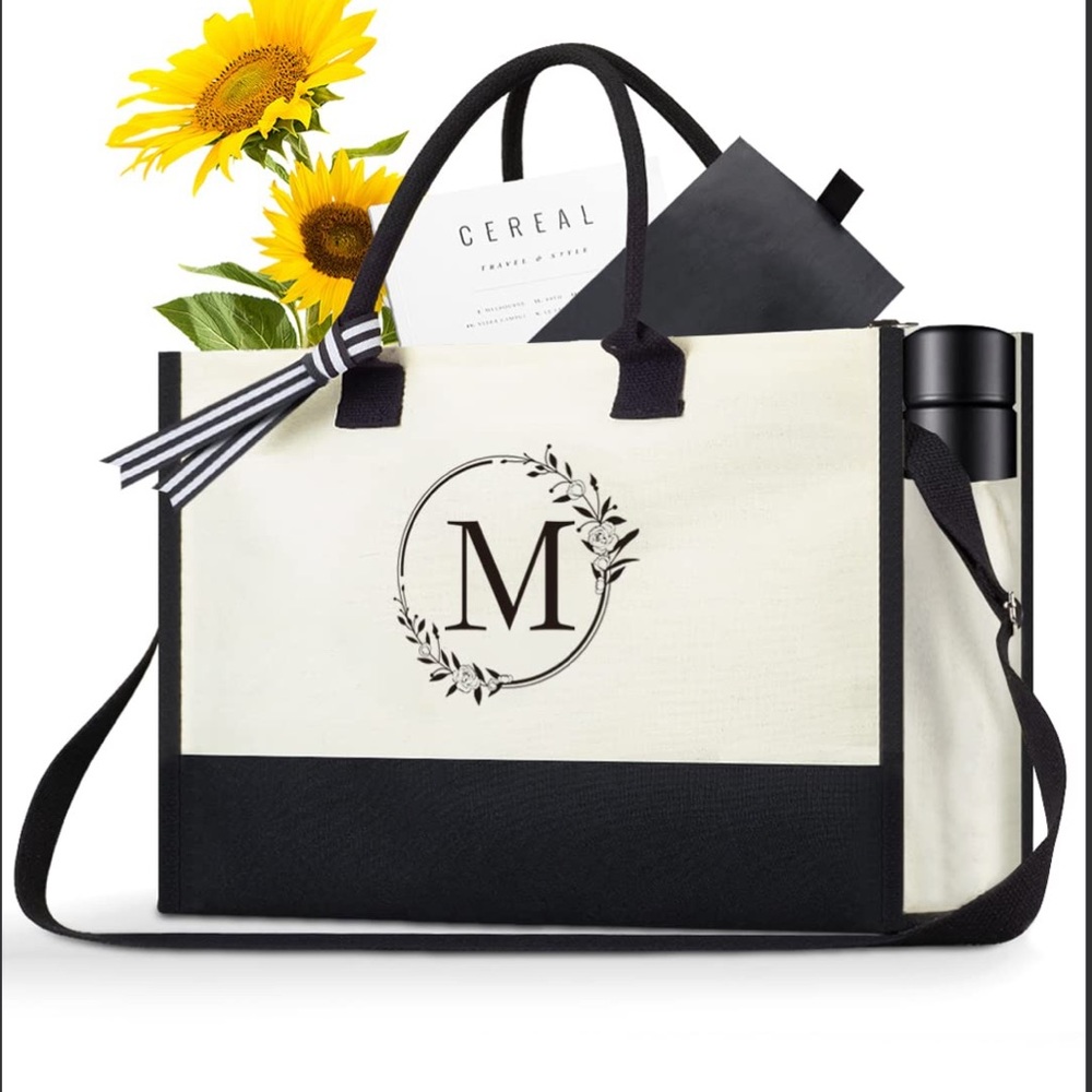 Canvas Beach NWT J Tote Bag